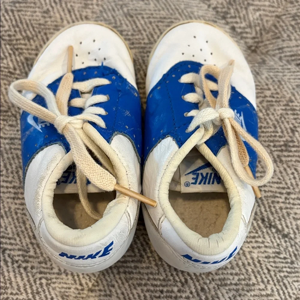 Vintage Nike toddler shoes size 5